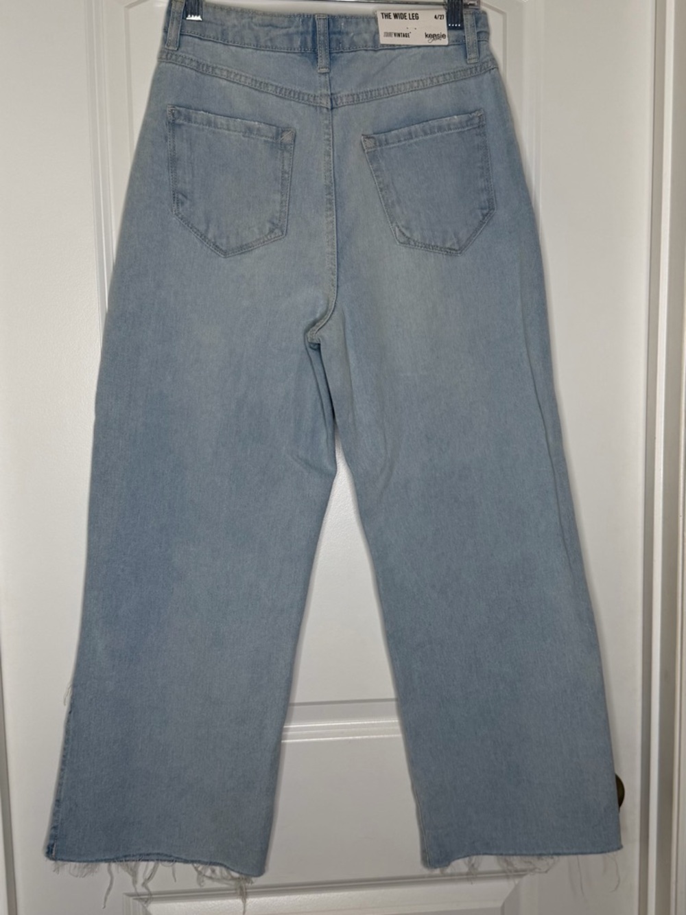 Kensie True Vintage Wide Leg Western Jeans NWT Size 4/27 Light Wash Distressed - Picture 3 of 12